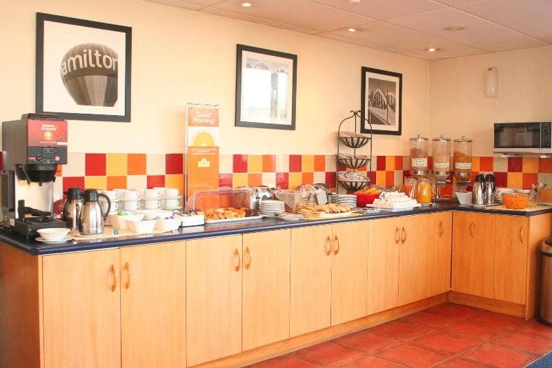 Stay at Ventura Inn & Suites Hamilton